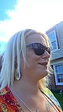 Snapshot of RhondaRump chatting on October 9, 2025, 2:48 pm RhondaRump online show from October 9, 2025, 2:48 pm