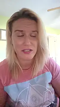 Snapshot of RhondaRump chatting on November 14, 2025, 4:49 pm RhondaRump online show from November 14, 2025, 4:49 pm