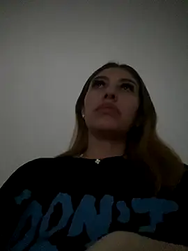 Snapshot of AriaBliss- chatting on November 6, 2025, 5:08 am AriaBliss- online show from November 6, 2025, 5:08 am