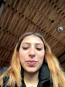 Snapshot of AriaBliss- chatting on November 11, 2025, 9:48 pm AriaBliss- online show from November 11, 2025, 9:48 pm