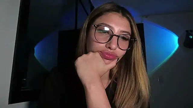 Snapshot of AriaBliss- chatting on November 12, 2025, 9:53 am AriaBliss- online show from November 12, 2025, 9:53 am