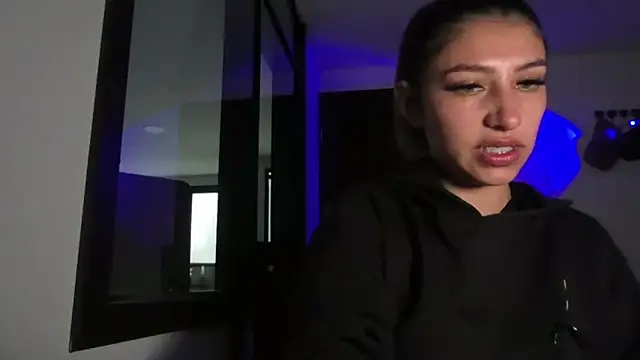 Snapshot of AriaBliss- chatting on November 13, 2025, 7:24 pm AriaBliss- online show from November 13, 2025, 7:24 pm