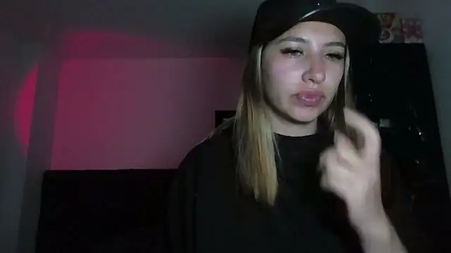 Snapshot of AriaBliss- chatting on January 11, 2026, 3:50 pm AriaBliss- online show from January 11, 2026, 3:50 pm