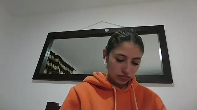 Snapshot of AriaBliss- chatting on February 12, 2026, 12:05 am AriaBliss- online show from February 12, 2026, 12:05 am