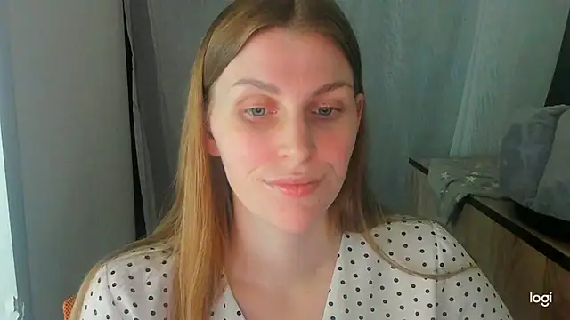 JuliaMuuun online show from June 28, 2026, 9:32 pm