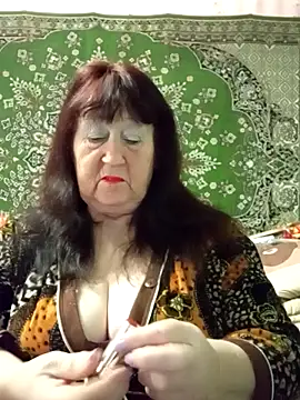 CrystalLime6411 online show from January 14, 2026, 6:02 pm