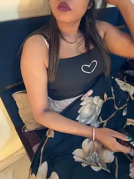 Snapshot of sexy-sukriti chatting on January 18, 2026, 2:21 pm sexy-sukriti online show from January 18, 2026, 2:21 pm