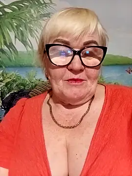 VioletSweet5566 online show from April 24, 2026, 7:05 pm