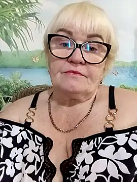 VioletSweet5566 online show from April 30, 2026, 7:58 am