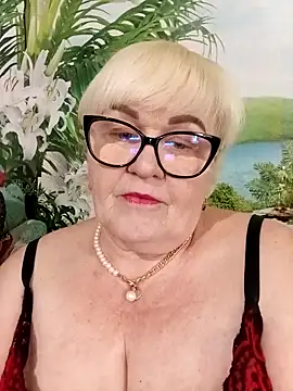 Snapshot of VioletSweet5566 chatting on May 20, 2026, 12:00 pm VioletSweet5566 online show from May 20, 2026, 12:00 pm