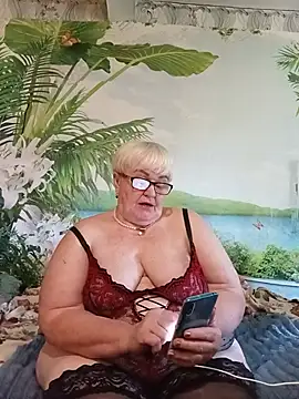 VioletSweet5566 online show from July 4, 2026, 6:52 am