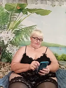 VioletSweet5566 online show from July 6, 2026, 7:27 am
