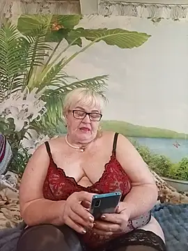VioletSweet5566 online show from July 8, 2026, 5:56 am