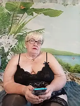 VioletSweet5566 online show from July 9, 2026, 6:06 am