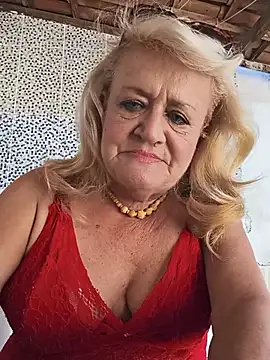 Snapshot of Belladama61 chatting on July 11, 2026, 4:10 pm Belladama61 online show from July 11, 2026, 4:10 pm
