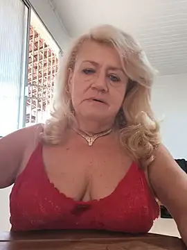 Snapshot of Belladama61 chatting on July 20, 2026, 11:23 am Belladama61 online show from July 20, 2026, 11:23 am
