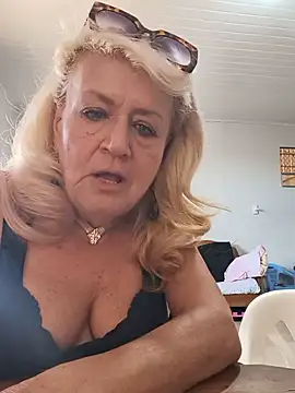 Snapshot of Belladama61 chatting on July 24, 2026, 11:08 am Belladama61 online show from July 24, 2026, 11:08 am