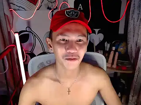 RalfAsian25 online show from February 11, 2026, 5:29 pm