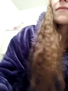 Snapshot of Wonderland97 chatting on December 18, 2025, 4:40 am Wonderland97 online show from December 18, 2025, 4:40 am