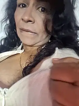 floresblancas online show from November 1, 2025, 10:39 am