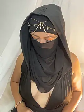 Amyraa  online show from September 24, 2025, 11:57 am