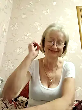 AlikaSwan5821 online show from September 13, 2025, 1:55 pm