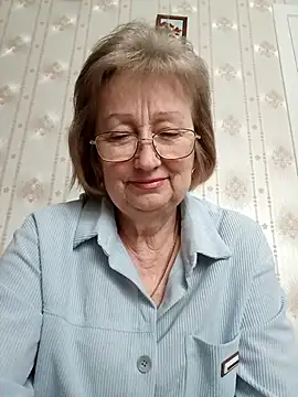 AlikaSwan5821 online show from March 3, 2026, 1:50 pm