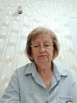 Snapshot of AlikaSwan5821 chatting on May 25, 2026, 7:42 pm AlikaSwan5821 online show from May 25, 2026, 7:42 pm