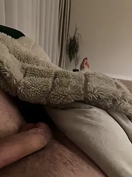 Snapshot of cumshot_foryou chatting on April 27, 2026, 10:41 pm cumshot foryou online show from April 27, 2026, 10:41 pm