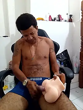 moreno25centimetro online show from January 15, 2026, 6:22 pm