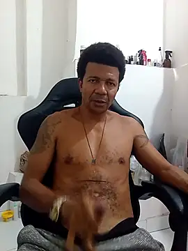 moreno25centimetro online show from January 19, 2026, 1:04 pm