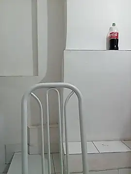 moreno25centimetro online show from January 31, 2026, 7:23 pm