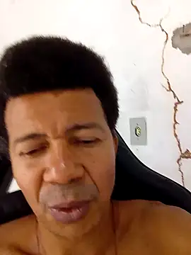 moreno25centimetro online show from February 7, 2026, 1:48 pm