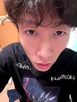 Snapshot of juri20cm chatting on October 15, 2025, 5:57 pm juri20cm online show from October 15, 2025, 5:57 pm