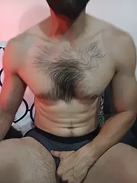 Snapshot of Enzo-wolf33 chatting on June 4, 2026, 10:38 pm Enzo-wolf33 online show from June 4, 2026, 10:38 pm