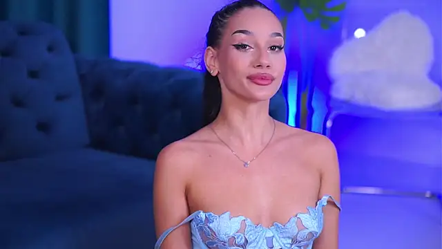 NinaSolenne online show from January 6, 2026, 8:45 pm