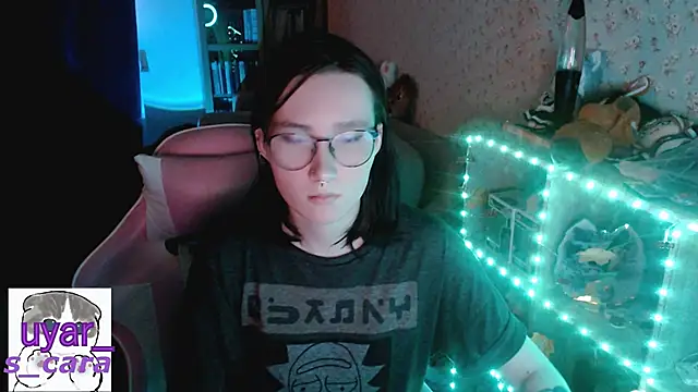 Snapshot of s_cara chatting on November 8, 2025, 1:33 pm s cara online show from November 8, 2025, 1:33 pm