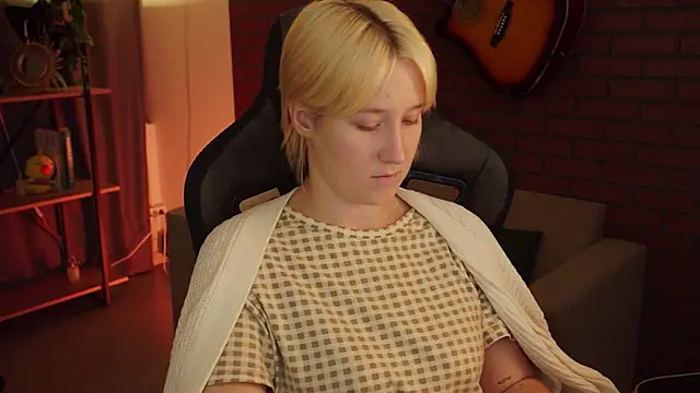 Snapshot of CinBellamy chatting on September 26, 2025, 7:34 am CinBellamy online show from September 26, 2025, 7:34 am