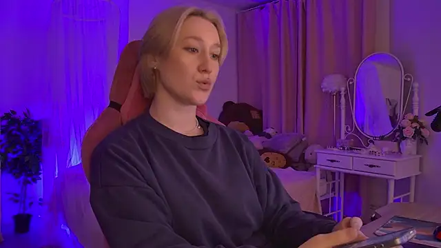 Snapshot of CinBellamy chatting on February 12, 2026, 6:08 am CinBellamy online show from February 12, 2026, 6:08 am