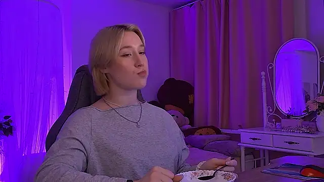 Snapshot of CinBellamy chatting on February 25, 2026, 2:54 am CinBellamy online show from February 25, 2026, 2:54 am