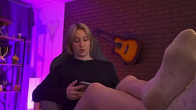 Snapshot of CinBellamy chatting on March 6, 2026, 3:14 am CinBellamy online show from March 6, 2026, 3:14 am