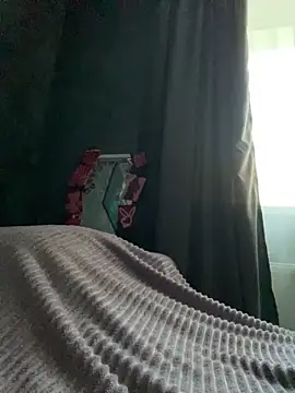 FavoriteKira online show from October 18, 2025, 2:18 pm