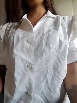 Snapshot of Radhika_01 chatting on November 17, 2025, 4:18 am Radhika 01 online show from November 17, 2025, 4:18 am