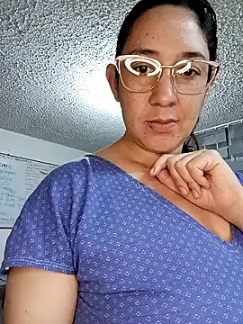 Snapshot of MargaretMonroe chatting on September 15, 2025, 10:48 am MargaretMonroe online show from September 15, 2025, 10:48 am