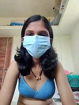 Shivani2002 online show from March 5, 2026, 7:48 am