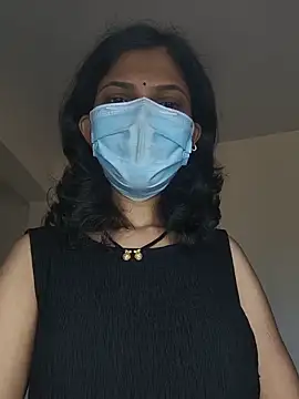 Shivani2002 online show from June 18, 2026, 3:18 am