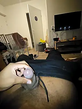 Snapshot of Syto772 chatting on November 10, 2025, 5:01 pm Syto772 online show from November 10, 2025, 5:01 pm