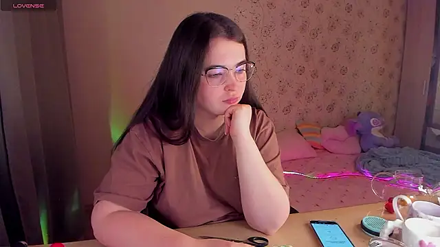 Alice next door online show from February 25, 2026, 2:05 pm