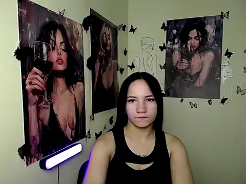 Snapshot of Em7MaA chatting on September 25, 2025, 12:09 pm Em7MaA online show from September 25, 2025, 12:09 pm