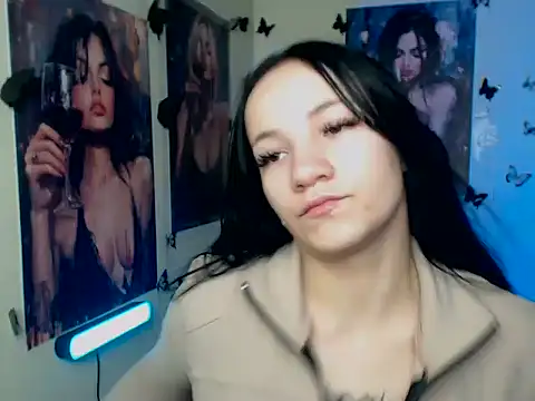 Snapshot of Em7MaA chatting on November 11, 2025, 1:11 pm Em7MaA online show from November 11, 2025, 1:11 pm